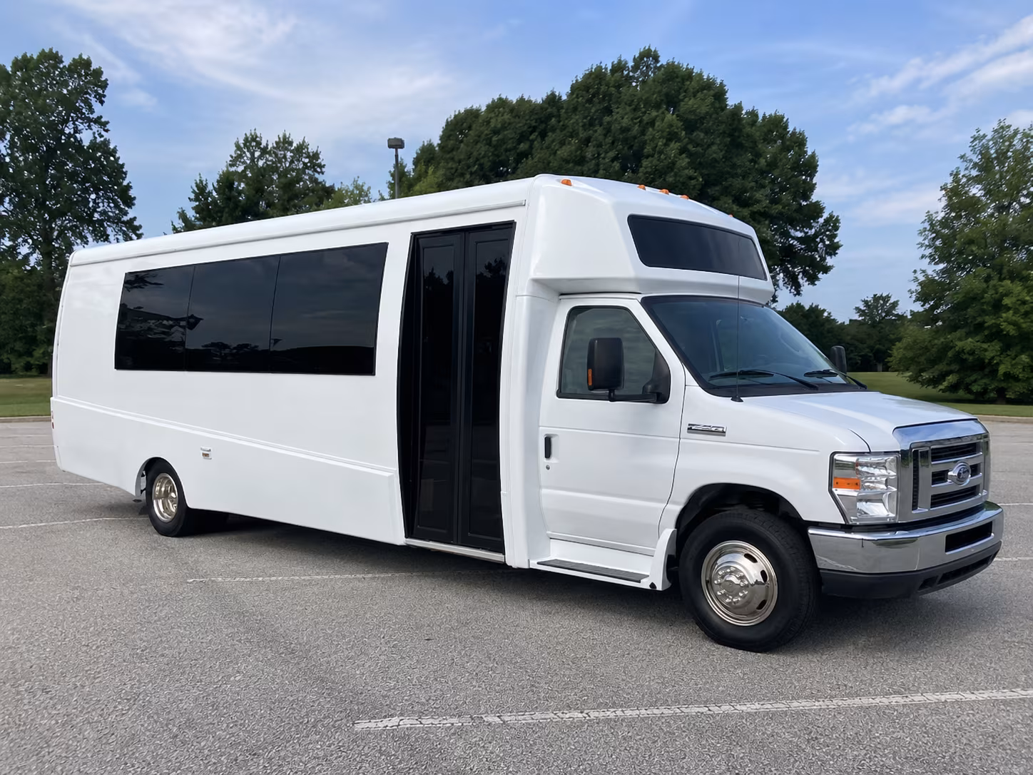 rockville 18 passenger party bus